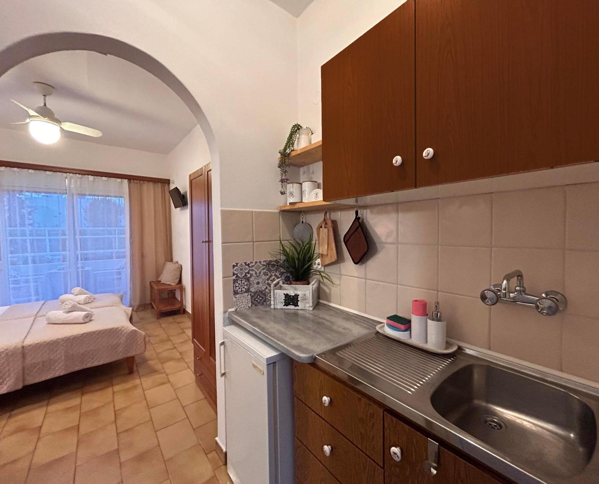 Angelos Studios 1-2 In Faliraki Rhodes-Ground Floor エクステリア 写真